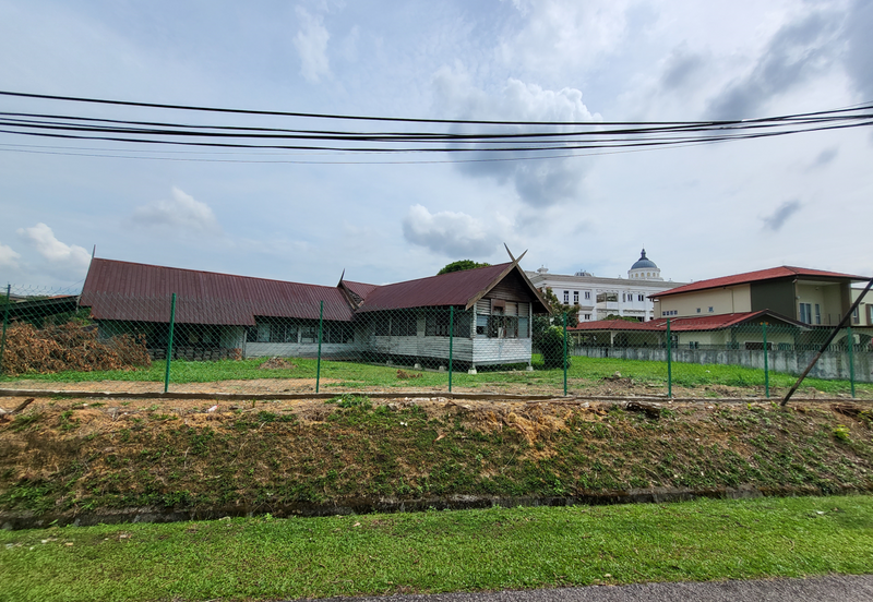 FOR SALE: Spacious Bungalow Land @ Seksyen 9 PJ - To Rebuild Your New Dream Home