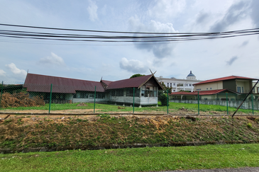FOR SALE: Spacious Bungalow Land @ Seksyen 9 PJ - To Rebuild Your New Dream Home