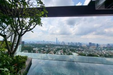 LUXURY TRIPLEX PENTHOUSE w Sky Pool @Bangsar