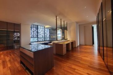 LUXURY TRIPLEX PENTHOUSE w Sky Pool @Bangsar