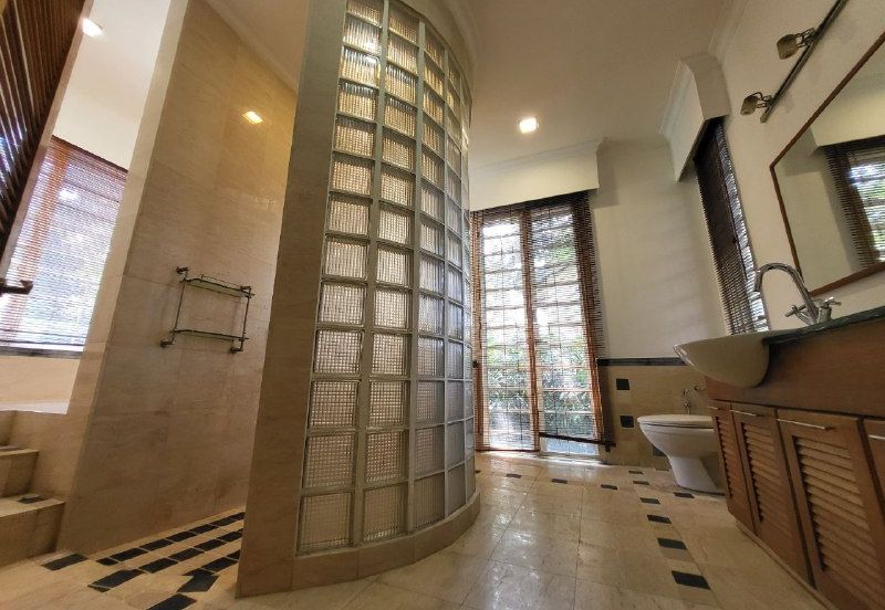 2 Storey Beautiful Detached w Pool @Ampang Hilir