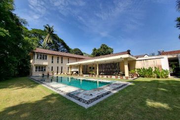 2 Storey Beautiful Detached w Pool @Ampang Hilir