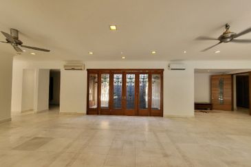 2 Storey Beautiful Detached w Pool @Ampang Hilir