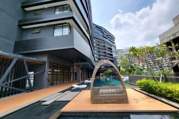 LUXURY TRIPLEX PENTHOUSE w Sky Pool @Bangsar