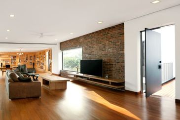 3 storey Detached house with Lift & Pool @ KL