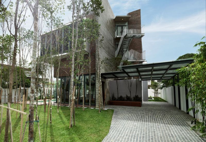 3 storey Detached house with Lift & Pool @ KL