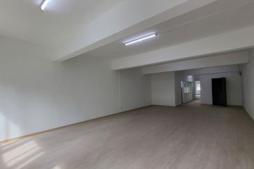 FOR RENT: Bukit Bintang Shop Office