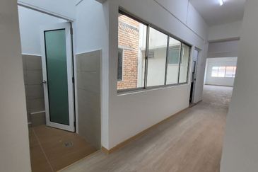 FOR RENT: Bukit Bintang Shop Office
