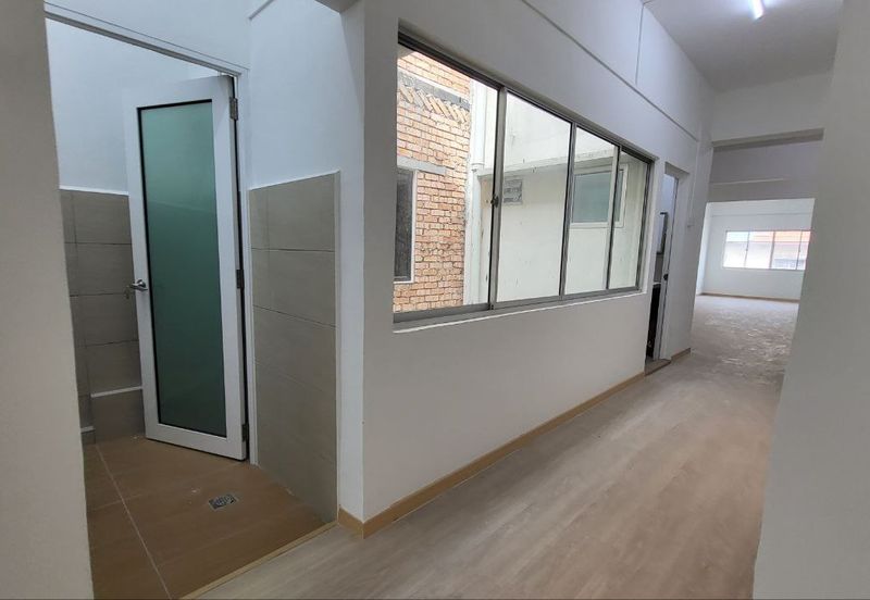 FOR RENT: Bukit Bintang Shop Office