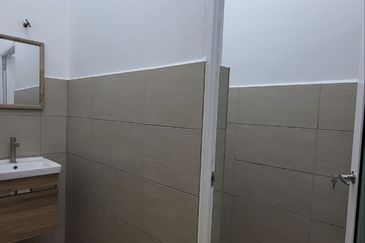 FOR RENT: Bukit Bintang Shop Office