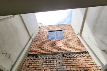 FOR RENT: Bukit Bintang Shop Office