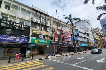 FOR RENT: Bukit Bintang Shop Office