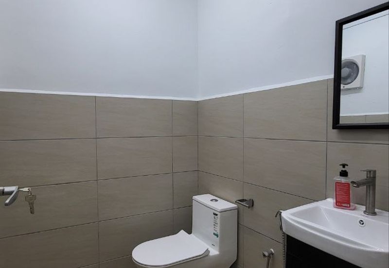 FOR RENT: Bukit Bintang Shop Office