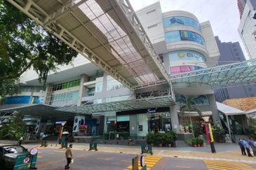 FOR RENT: Bukit Bintang Shop Office