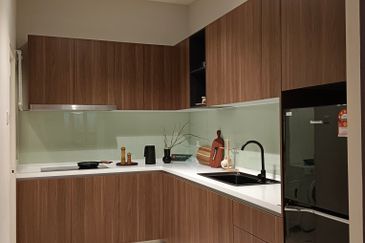 New Luxury Condo D’Idaman Residensi @ Tasik Selatan. Walking distance to Bandar Tasik Selatan LRT & MRT station