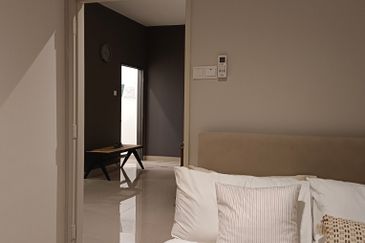 New Luxury Condo D’Idaman Residensi @ Tasik Selatan. Walking distance to Bandar Tasik Selatan LRT & MRT station