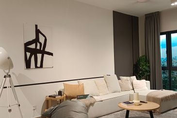 New Luxury Condo D’Idaman Residensi @ Tasik Selatan. Walking distance to Bandar Tasik Selatan LRT & MRT station