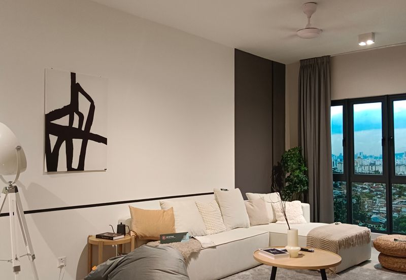 New Luxury Condo D’Idaman Residensi @ Tasik Selatan. Walking distance to Bandar Tasik Selatan LRT & MRT station