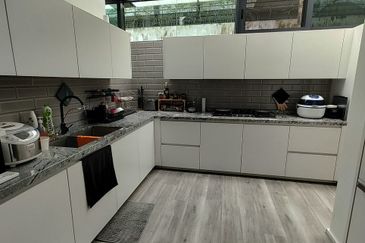 East Residence @ KLGCC