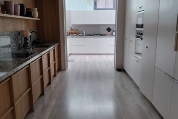 East Residence @ KLGCC