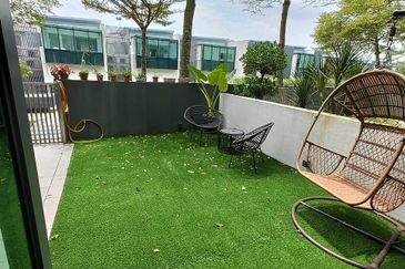 East Residence @ KLGCC