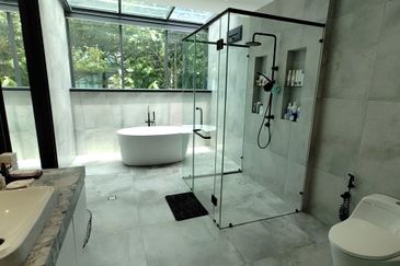 East Residence @ KLGCC