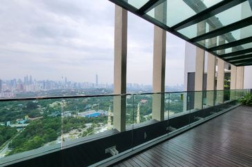 Residensi Solaris Parq