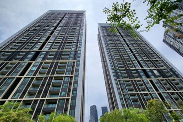 Residensi Solaris Parq