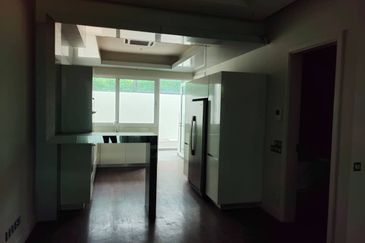 East Residence @ KLGCC