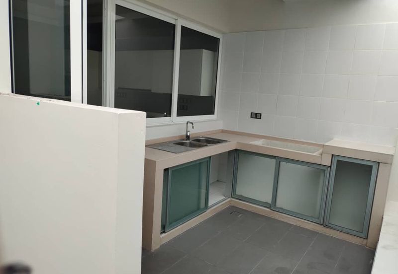 East Residence @ KLGCC