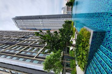 Residensi Solaris Parq