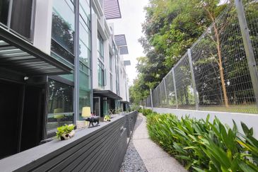 East Residence @ KLGCC