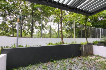 East Residence @ KLGCC