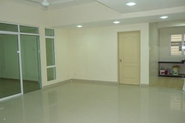 For Sale The Boulevard, Subang I 4 Br 2 Bath 