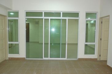 For Sale The Boulevard, Subang I 4 Br 2 Bath 