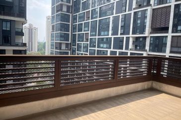Arcoris Residences