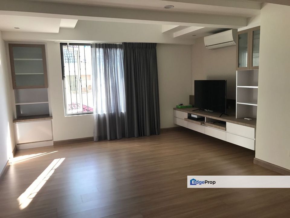 TTDI Bungalow Newly Renovated & Gated Guarded , Kuala Lumpur, Taman Tun Dr Ismail