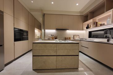 Aetas Seputeh Luxury Condo with Private Lift 