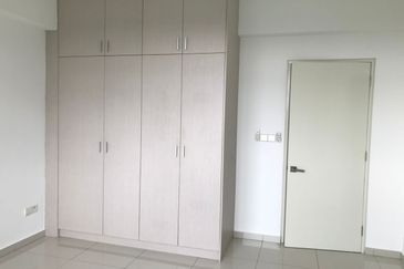 Mirage By The Lake Condominium