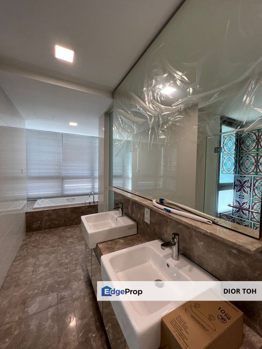 Seni Mont Kiara KLCC & Pool view [LET], Kuala Lumpur, Mont Kiara