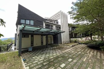  New Bungalow @ Country Heights Damansara Freehold