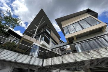  New Bungalow @ Country Heights Damansara Freehold