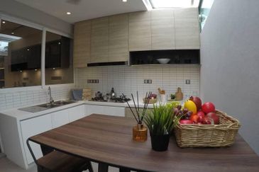 East Residence @ KLGCC