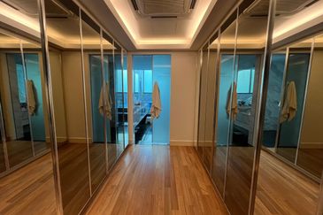 East Residence @ KLGCC