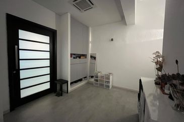 East Residence @ KLGCC