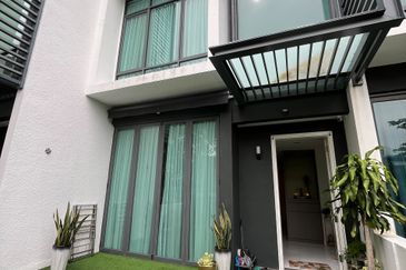 East Residence @ KLGCC