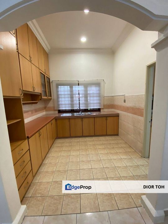 Two-storey Bungalow at Mutiara Homes @ Mutiara Damansara. Partially furnished and very well maintained with a Pool., Selangor, Mutiara Damansara