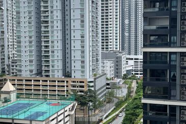Arcoris Residences