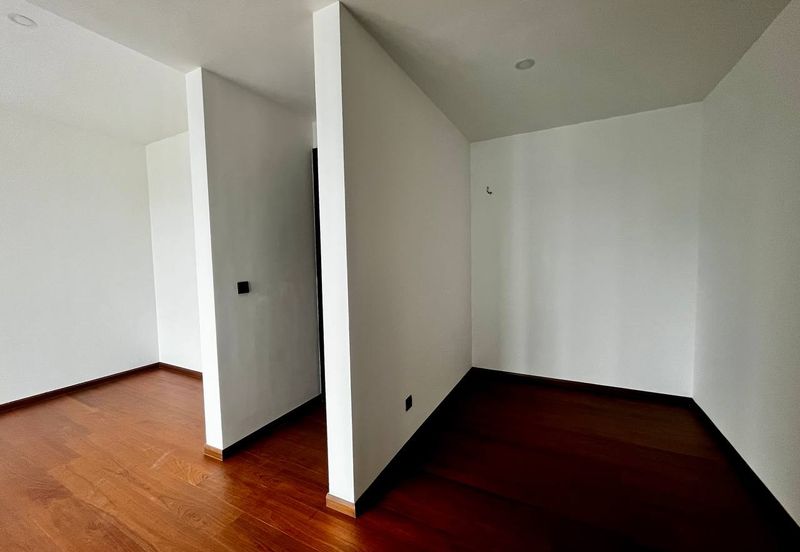 A New Luxury Low Density Condo @Pinnacle Bangsar