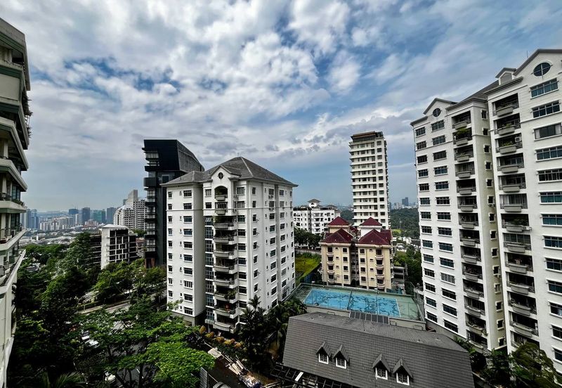 A New Luxury Low Density Condo @Pinnacle Bangsar